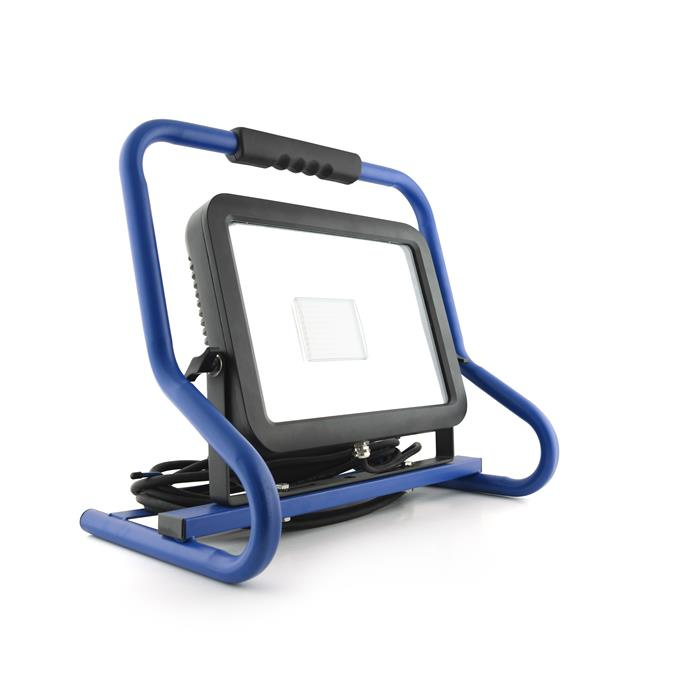 LED PROJECTEUR N-120 : 120 WATT / 5 M. H07RN-F / IP54 / 4000K LED PROJECTEUR N-120 : 120 WATT / 5 M. H07RN-F / IP54 / 4000K