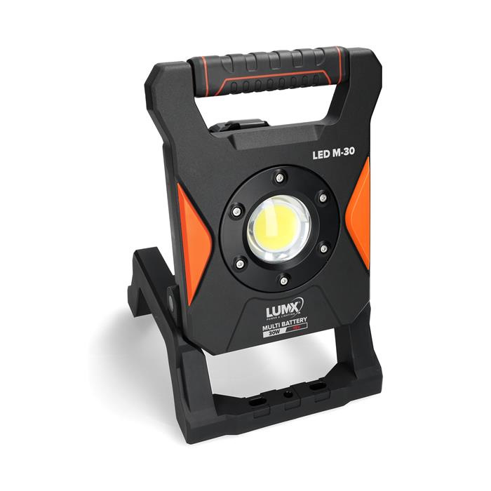 PROJECTEUR LED MULTI-BATTERY M-30 - 30W - IP 54, AVEC ADAPTATEUR MAKITA PROJECTEUR LED MULTI-BATTERY M-30 - 30W - IP 54, AVEC ADAPTATEUR MAKITA